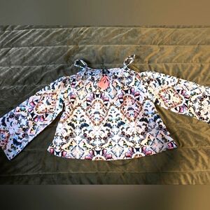 Kenzi girls of the sholders blouse with baterflys